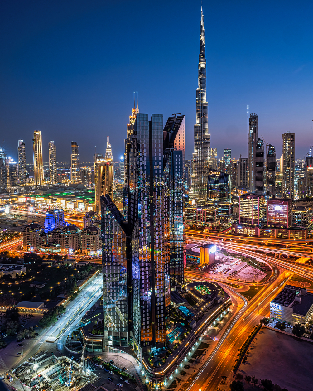 أبراج سنترال بارك في مركز دبي المالي العالمي تكشف عن مساحات مكتبية جديدة