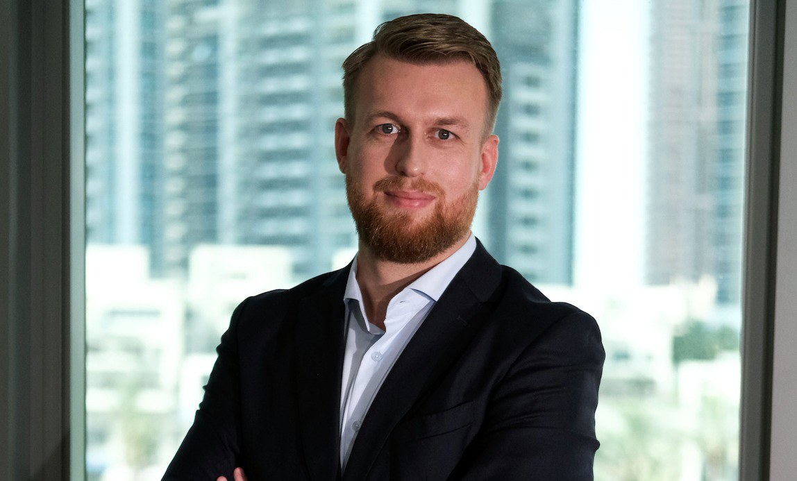 باس كويمان يستعرض أفضل السبل لحماية الثروة المالية في دولة الإمارات